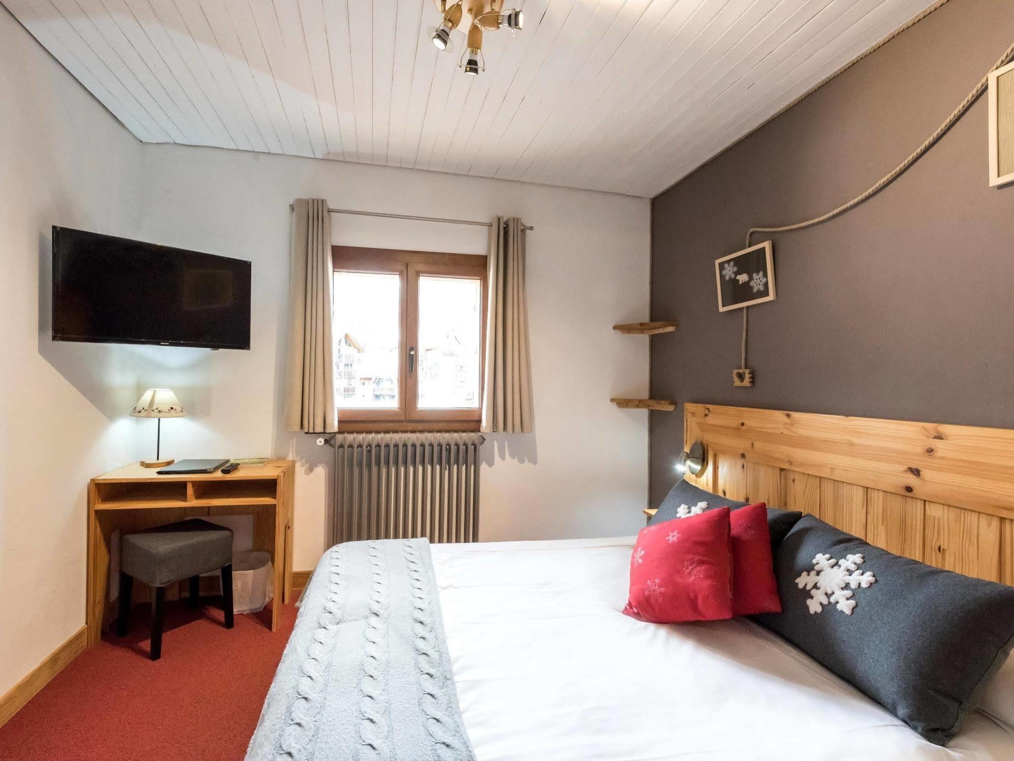 Hotel L'Ecureuil Auron Exterior photo
